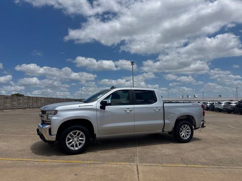 Used 2022 Chevrolet Silverado 1500 LT AWD/4WD image 12