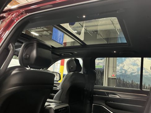 New 2026 Jeep Grand Wagoneer 4WD w/ Premium Group I image 15