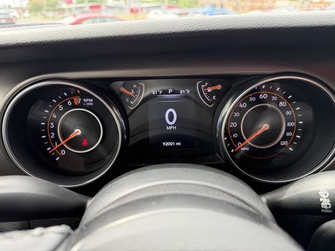 Used 2019 Jeep Wrangler Sport AWD/4WD image 22