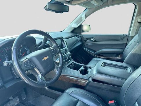 Used 2018 Chevrolet Tahoe LT w/ LT Signature Package AWD/4WD image 2