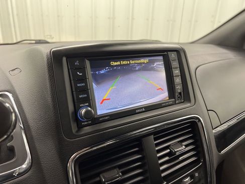 Used 2019 Dodge Grand Caravan SXT image 20