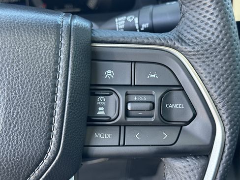 Used 2025 Toyota Tacoma TRD Off-Road w/ TRD Off Road Premium Package image 25