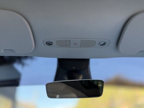 Used 2022 Tesla Model Y Long Range image 47