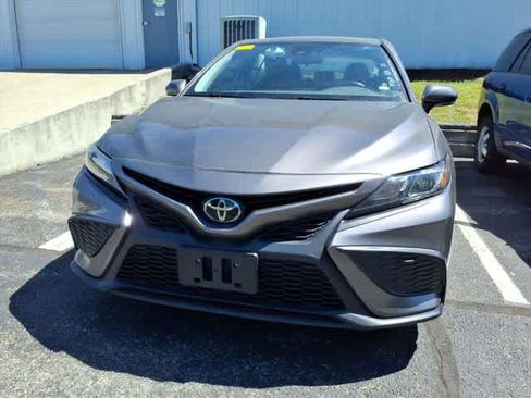 Used 2023 Toyota Camry SE FWD image 10