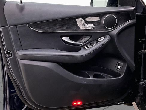 Used 2022 Mercedes-Benz GLC 300 image 25