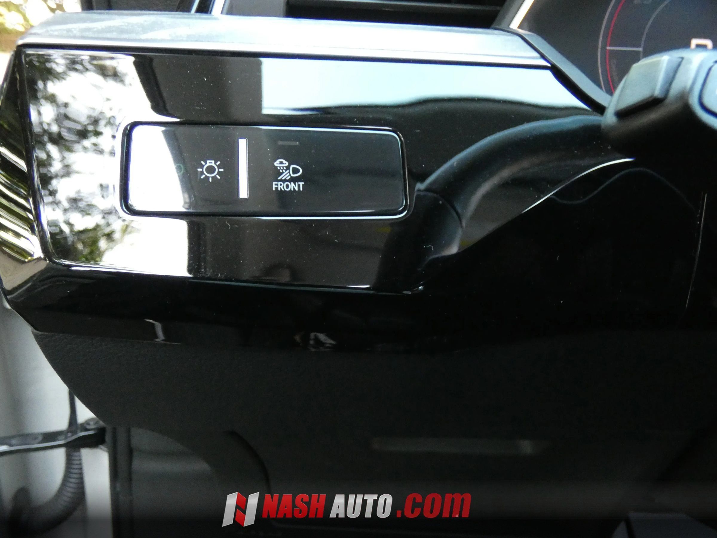 Used 2022 Audi e-tron Premium Plus w/ Premium Plus Package AWD/4WD image 68