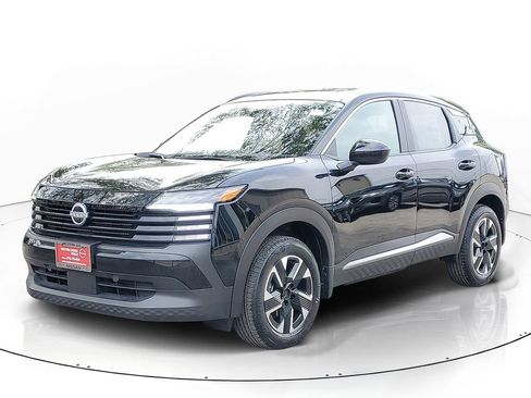 New 2026 Nissan Kicks SV w/ SV Premium Package AWD/4WD image 2