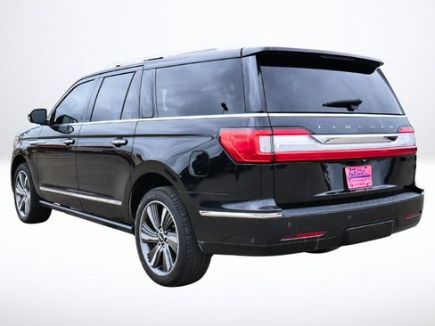Used 2019 Lincoln Navigator L Reserve image 2