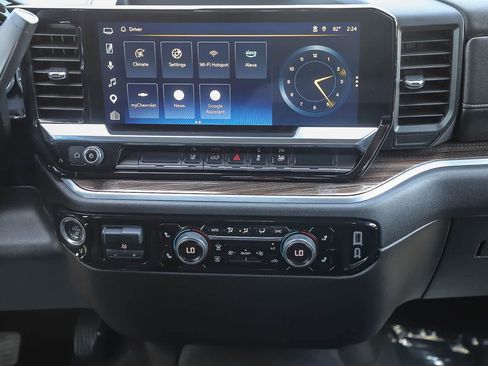 Used 2025 Chevrolet Silverado 2500 LT w/ Convenience Package AWD/4WD image 14