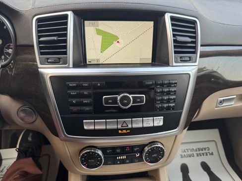 Used 2015 Mercedes-Benz GL 450 4MATIC image 17