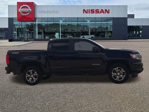 Used 2020 Chevrolet Colorado Z71 AWD/4WD image 8
