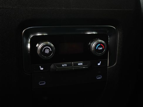 Used 2025 GMC Yukon Denali w/ Sun & Power Step Package AWD/4WD image 17