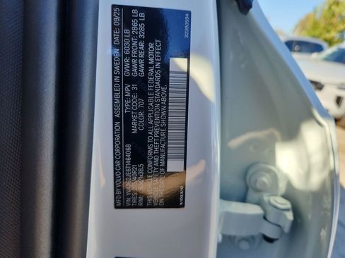 New 2026 Volvo XC90 B6 Plus image 18