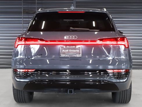 Used 2024 Audi Q8 e-tron Prestige image 15