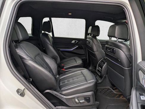 Used 2019 BMW X7 xDrive40i w/ M Sport Package image 19