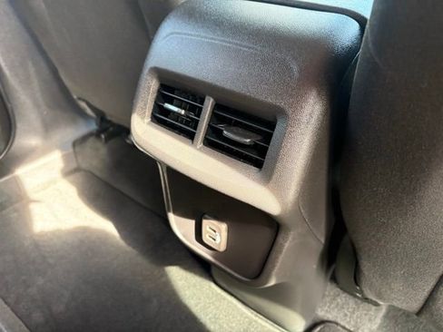 Used 2024 Chevrolet Equinox LT w/ Driver Convenience Package FWD image 30