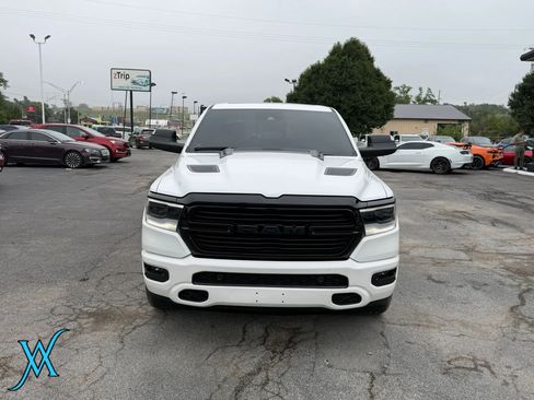 Used 2024 RAM 1500 Laramie AWD/4WD image 2