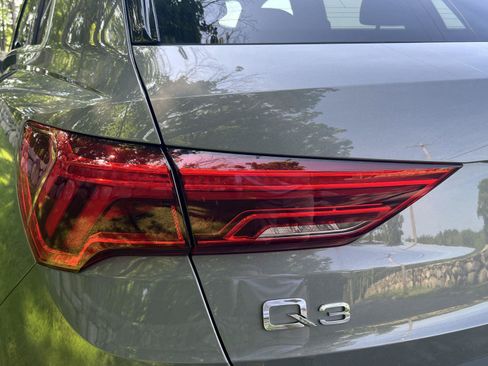 Used 2022 Audi Q3 2.0T Premium AWD/4WD image 28