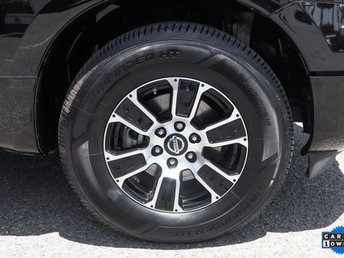 Used 2020 Nissan Titan SV w/ SV Convenience Package image 44