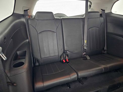 Used 2017 Buick Enclave Premium image 13