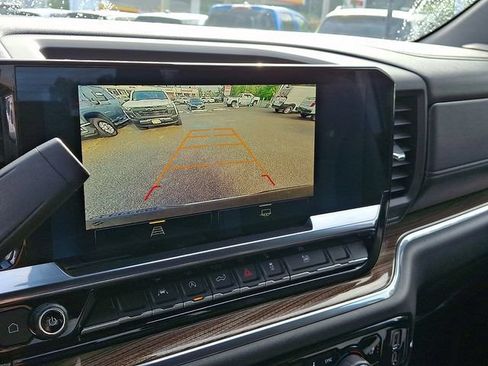 Used 2023 Chevrolet Silverado 1500 LT AWD/4WD image 29