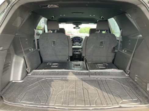 Used 2023 Chevrolet Traverse LT w/ LPO, Floor Liner Package AWD/4WD image 21