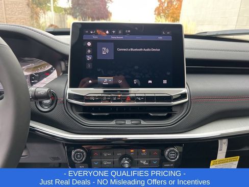 New 2026 Jeep Compass Trailhawk image 16