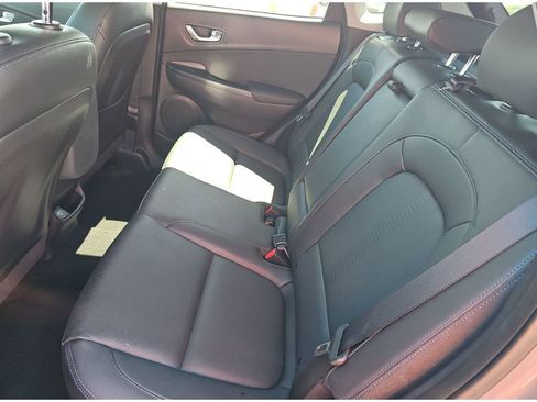 Used 2023 Hyundai Kona Limited FWD image 6