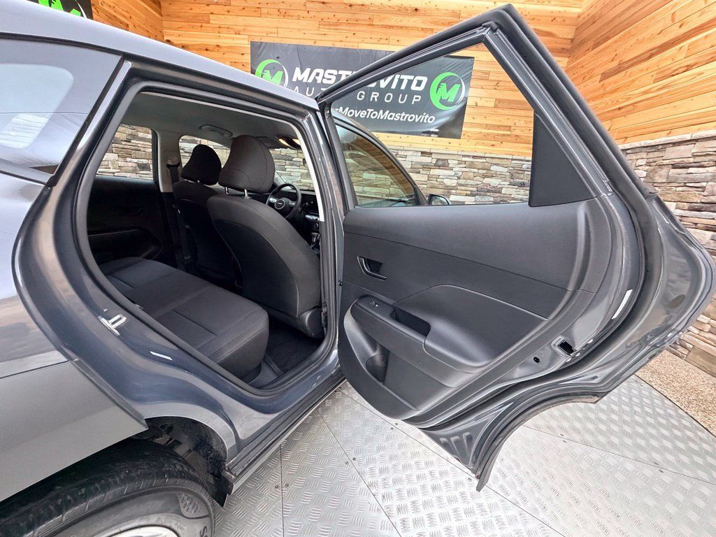 Used 2024 Hyundai Kona SE AWD/4WD image 40