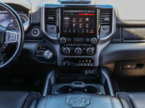 Used 2022 RAM 1500 Laramie AWD/4WD image 10