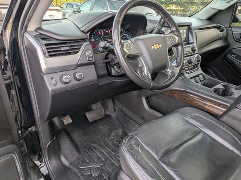 Used 2020 Chevrolet Suburban LT image 5