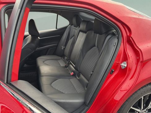 Used 2023 Toyota Camry SE image 24