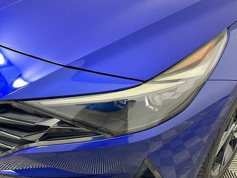 Used 2023 Hyundai Elantra Limited FWD image 23