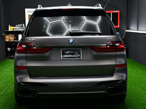 Used 2022 BMW X7 M50i w/ Executive Package image 3