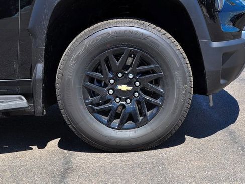 New 2025 Chevrolet Silverado EV LT image 5