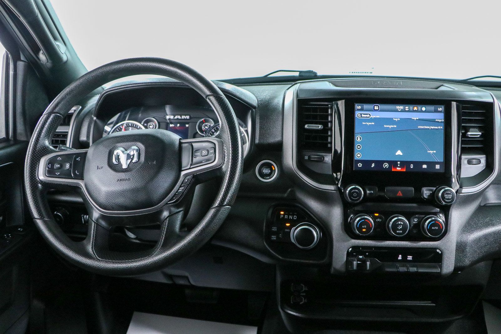 Used 2024 RAM 2500 Tradesman w/ Chrome Appearance Group AWD/4WD image 18