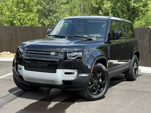 New 2025 Land Rover Defender 110 S image 1