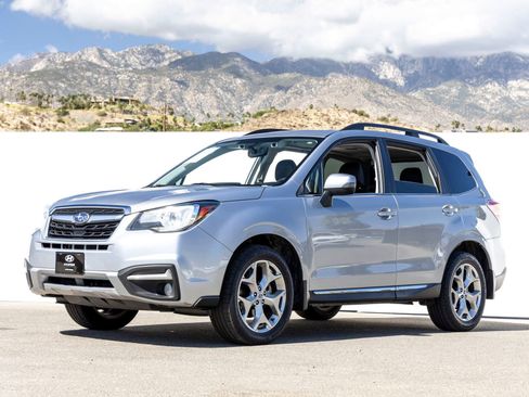 Used 2018 Subaru Forester 2.5i Touring w/ Popular Package #3B AWD/4WD image 1