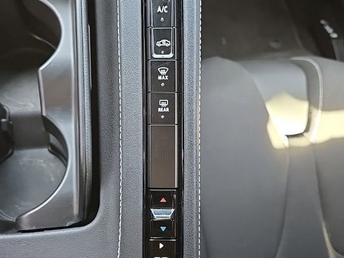 Used 2023 Chevrolet Corvette Stingray Coupe w/ Z51 Performance Package image 36