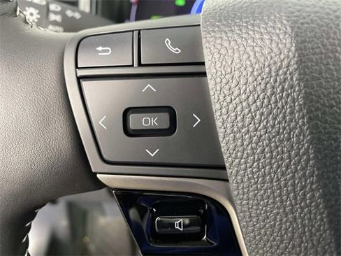 Used 2026 Toyota Camry SE image 18