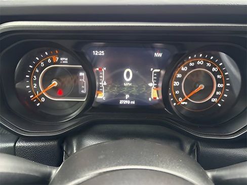 Used 2024 Jeep Gladiator Mojave w/ Technology Group AWD/4WD image 20