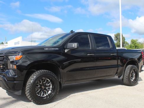 Used 2024 Chevrolet Silverado 1500 Custom RWD image 4