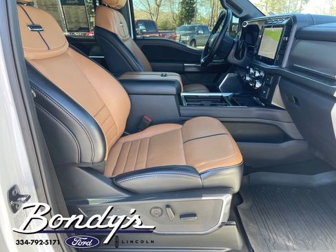 Used 2024 Ford F250 Platinum w/ FX4 Off-Road Package image 18