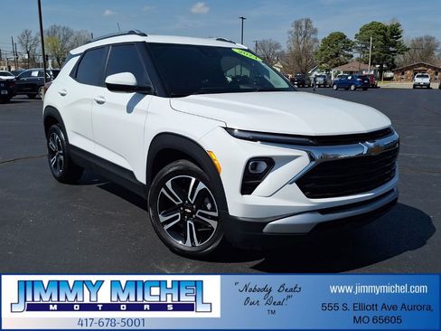 Used 2024 Chevrolet TrailBlazer LT w/ LT Cold Weather Package image 1