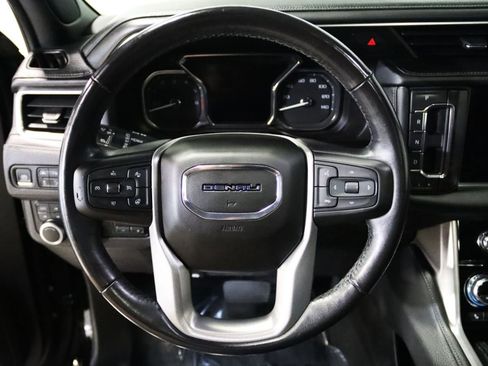 Used 2021 GMC Yukon Denali w/ Denali Premium Package image 45