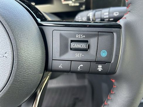 New 2025 Nissan Kicks SR w/ Illumination Package AWD/4WD image 14