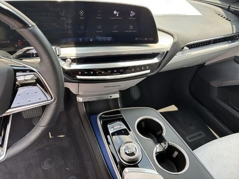 Used 2024 Cadillac Lyriq Luxury RWD image 28