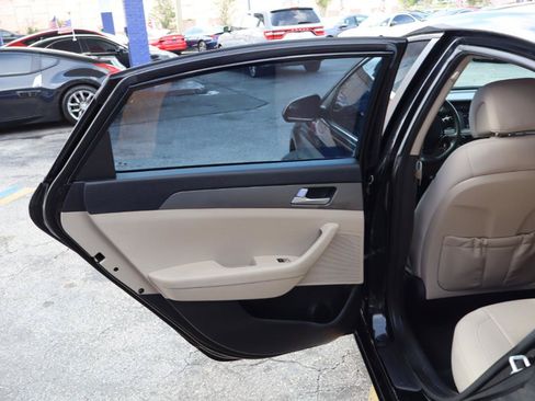 Used 2016 Hyundai Sonata SE FWD image 14
