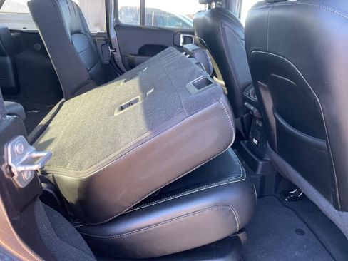 Used 2022 Jeep Wrangler Unlimited Sahara w/ Cold Weather Group image 38