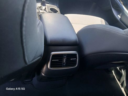 Used 2020 Kia Sorento S FWD image 27